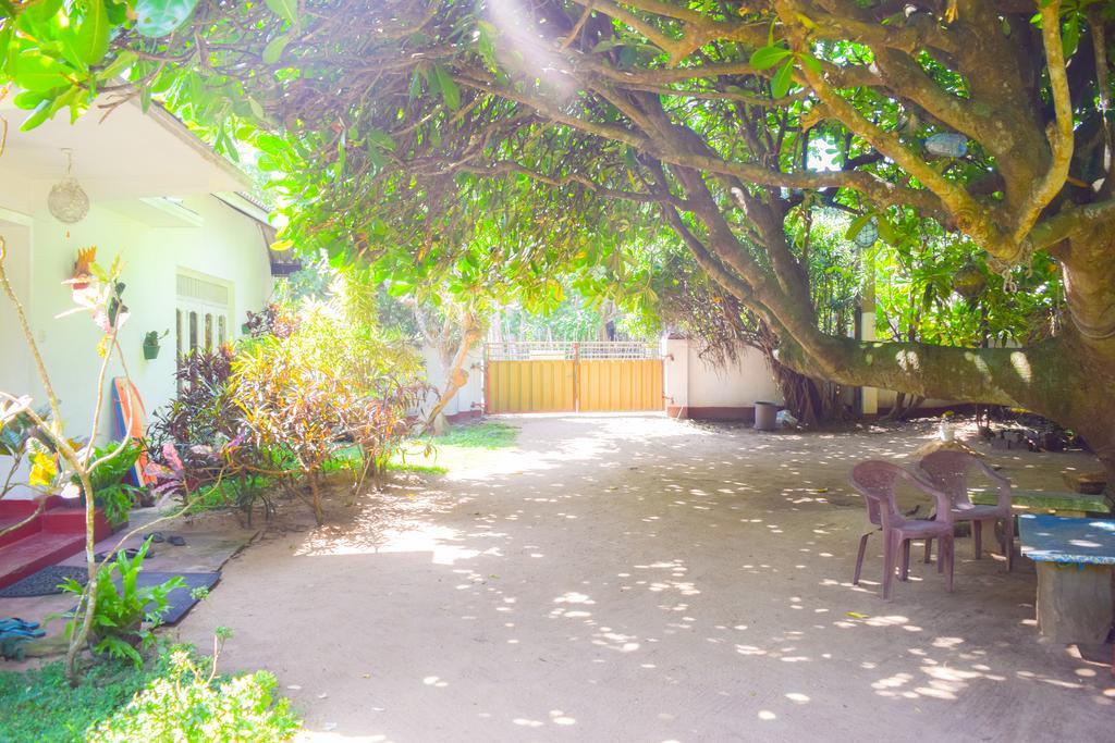 Shammie Guest House Hikkaduwa Exterior foto